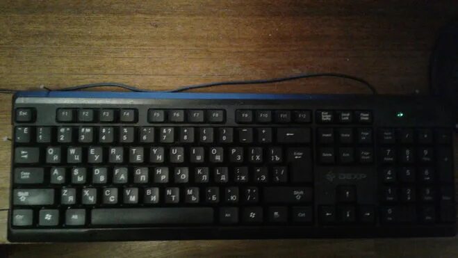 Как сделать переливающуюся подсветку на клавиатуре. Клавиатура с яркой подсветкой. Клавиатура hxsj r8 черная. Как сделать переливающуюся подсветку на клавиатуре. Ноутбук с подсветкой клавиатуры.