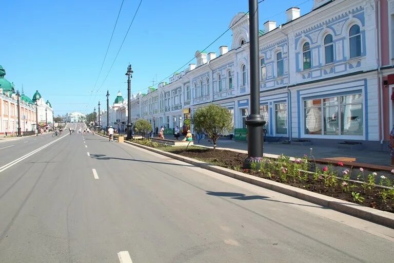 Улицы омска названные в честь. Главная улица Омска. Омск Центральная улица. Омск фото улиц. Омская улица Санкт-Петербург.