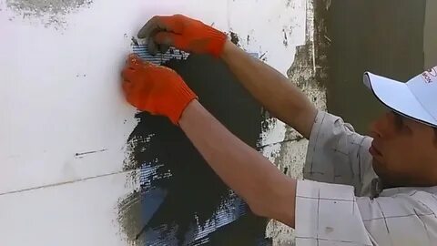 Как правильно клеить пенопласт видео