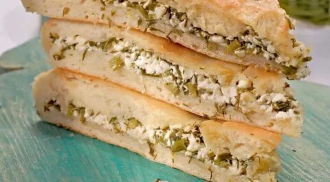 Пирог с домашним сыром и зеленью