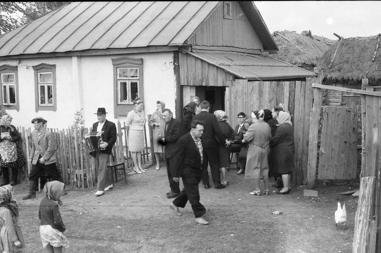 Жизнь в деревнях ссср. Фото Сельская свадьба в Рязанской области.1964 г. Советская деревня Кучеряново. 1950 Советская деревня. Деревня в шестидесятые годы.