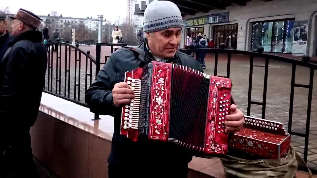 Песни на гармони видео. Кузьмин гармонь.