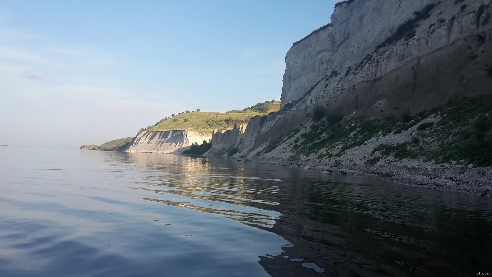 Под утесом последнее