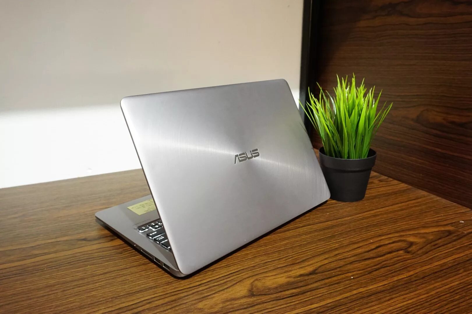 Asus zenbook 155h. ASUS ux410. Ноутбук ASUS ZENBOOK ux410. Ноутбук ZENBOOK ASUS 410. ASUS ZENBOOK Gold.