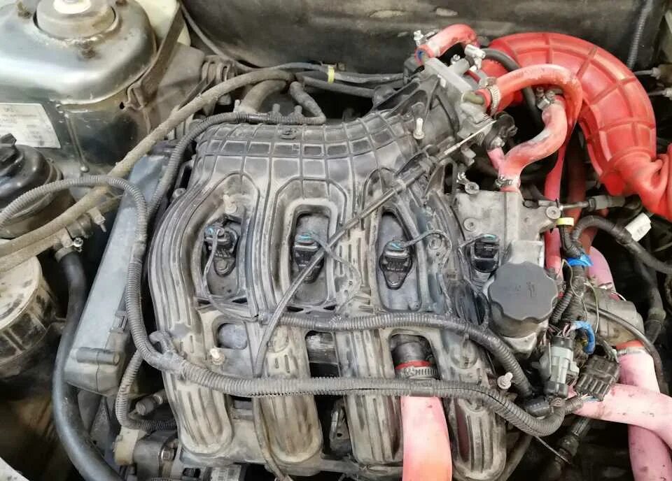 2112 3 цилиндр не работает. Блок двигателя ваз 2110 колодцы. 2112 3 цилиндр не работает. Центральная заглушка гбц 2112. 4 цилиндр приора 16кл.