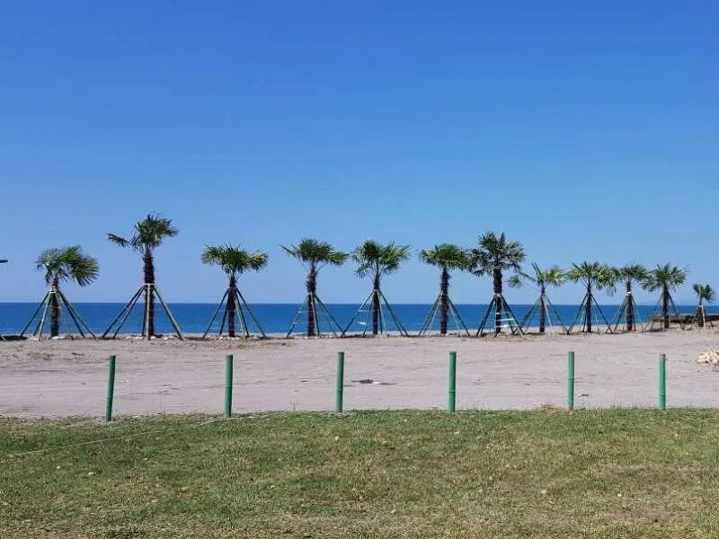 Алахадзы. Село алахадзе абхазия. Пляж алахадзе. Курортный поселок алахадзе. Посёлок алахадзе в абхазии.