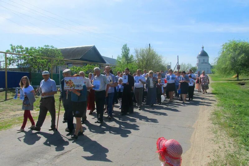 Погода село суха. Село сухой Донец Богучарского района. Сухой Донец Богучарский. Село сухой Донец Богучарского района Церковь. Церковь сухой Донец Богучарского района Воронежской.