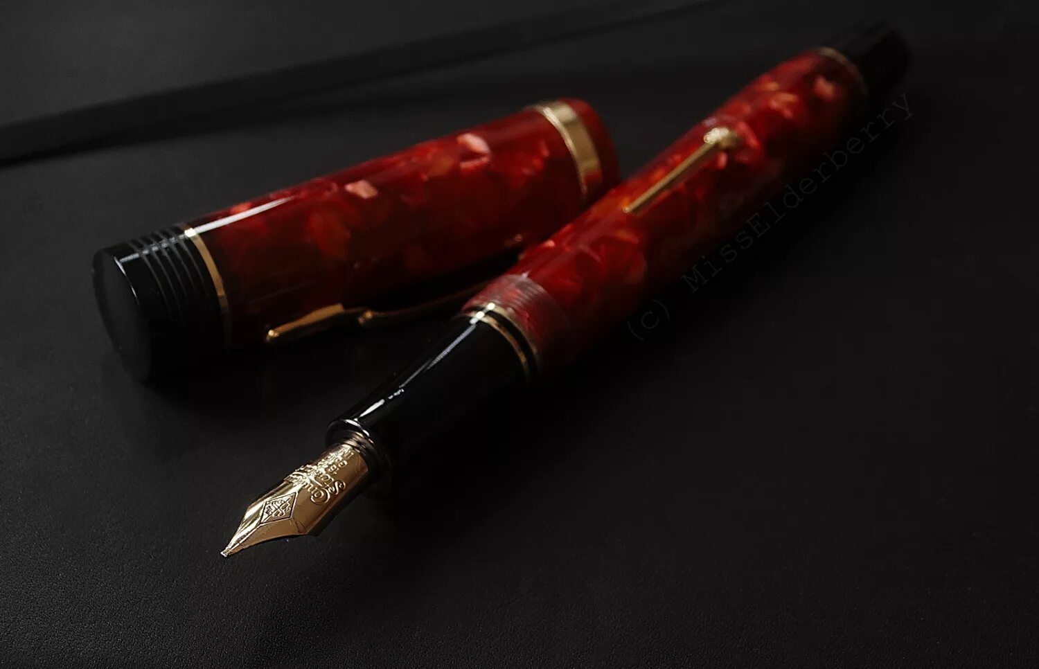 Pen only. Conway Stewart Pen Fountain. Conway Stewart. Conway Stewart Churchill. Conway Stewart Churchill Burgundy blush le Fountain Pen 380 штук.