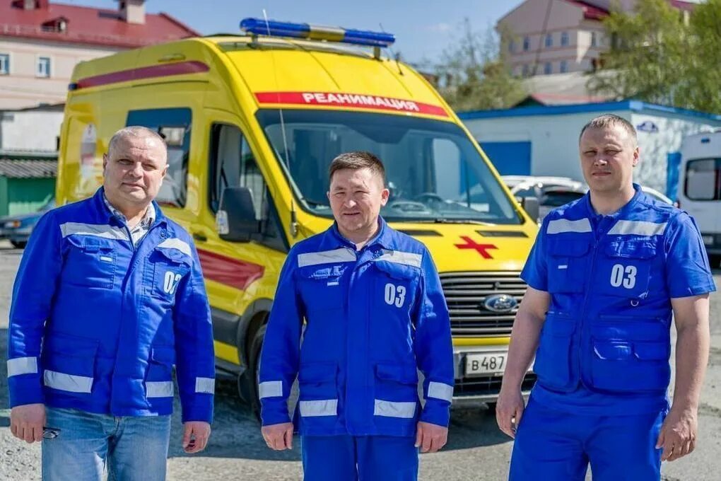 Машина скорой помощи. Автомобиль скорой помощи. Скорая медицинская помощь. Скорая. Фото скорой помощи.
