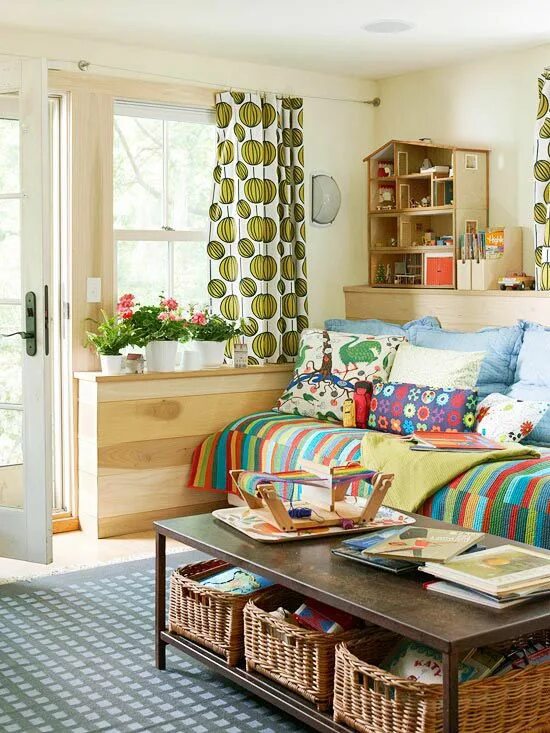 Преобразить комнату без ремонта. Кровать в стиле эклектика. Украсить свою комнату. Стиль эклектика в интерьере квартиры разноцветная. Как можно преобразить комнату.