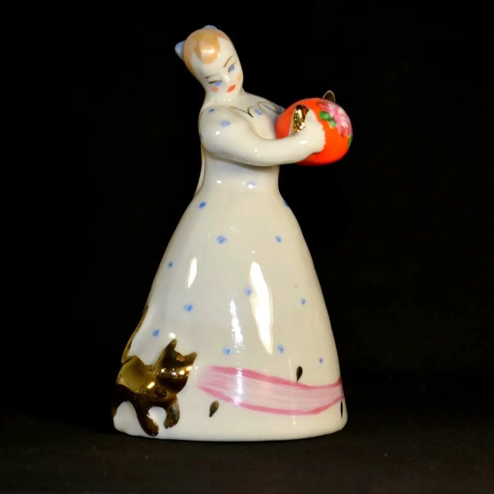 статуэтка девушка дулево. уланова дулевский фарфор статуэтка. фарфоровая статуэтка купчиха. дулевский фарфор статуэтка девочка. статуэтка девушка дулево.