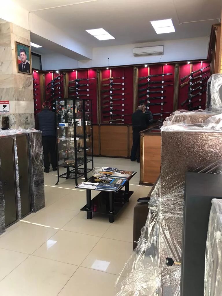 Оружейный магазин в волгограде центральный район. Пантера оружейный магазин. Оружейный магазин в волгограде. Оружейный гудермес. Оружейный гудермес.