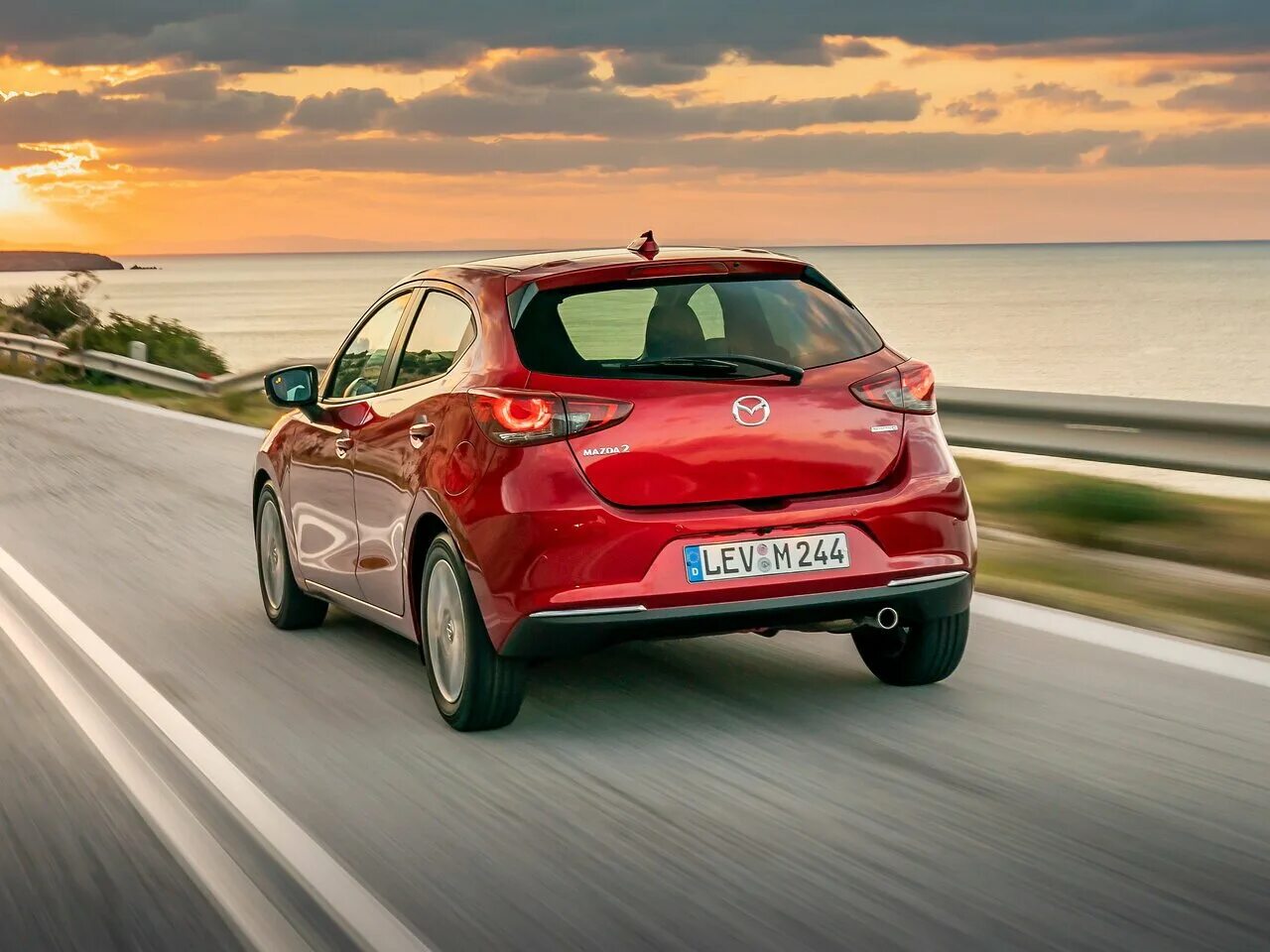 Мазда 2 разгон до 100. Mazda 2 2019. mazda 2 iii (dj). мазда 5 хэтчбек. mazda cx30 хэтчбек 2019.