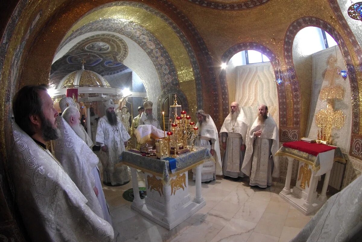 В благовещенском соборе в дивеево. Благовещенский собор дивеево. благовещенский храм в дивеево. успенский храм дивеево. успенский нижний храм в дивеево.
