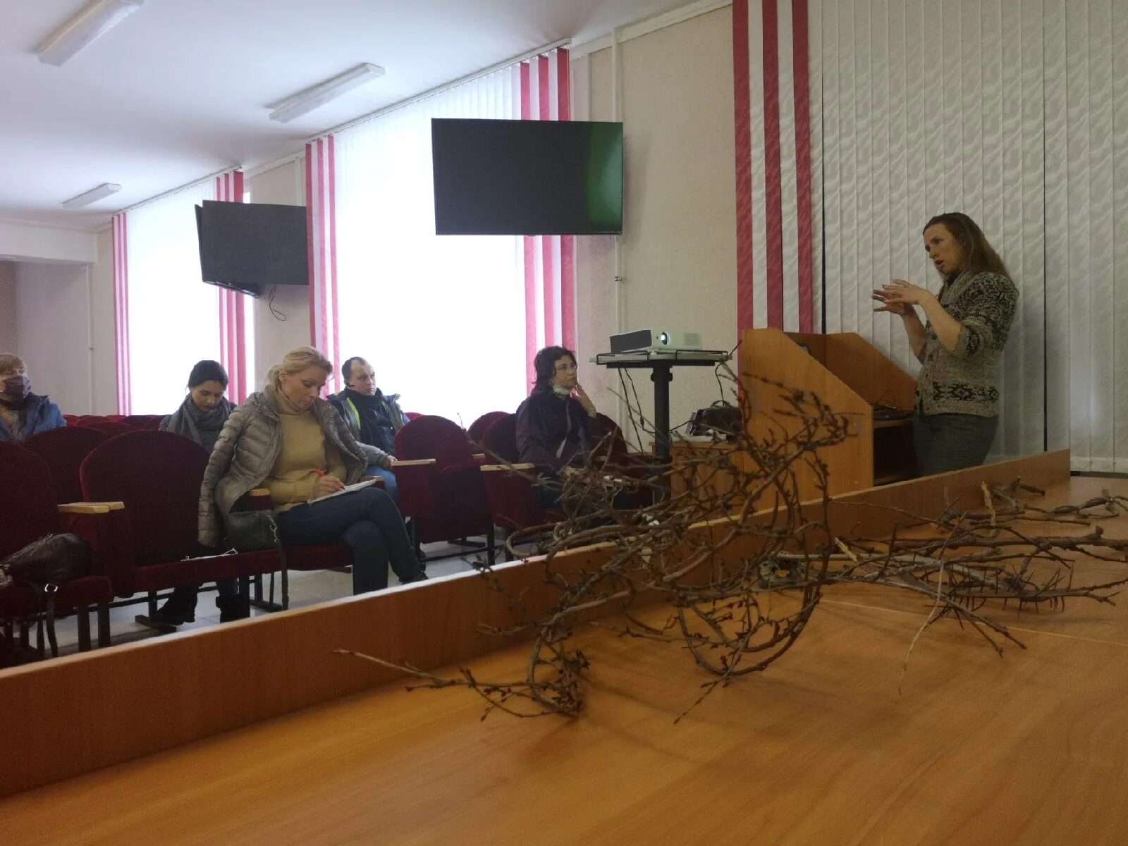 Самара торговый центр гудок развлекательный центр. Торговый комплекс гудок в самаре. Красноармейская улица, 131 виар. Варшавское шоссе гудзон. Интерактивный музей самара гудок.