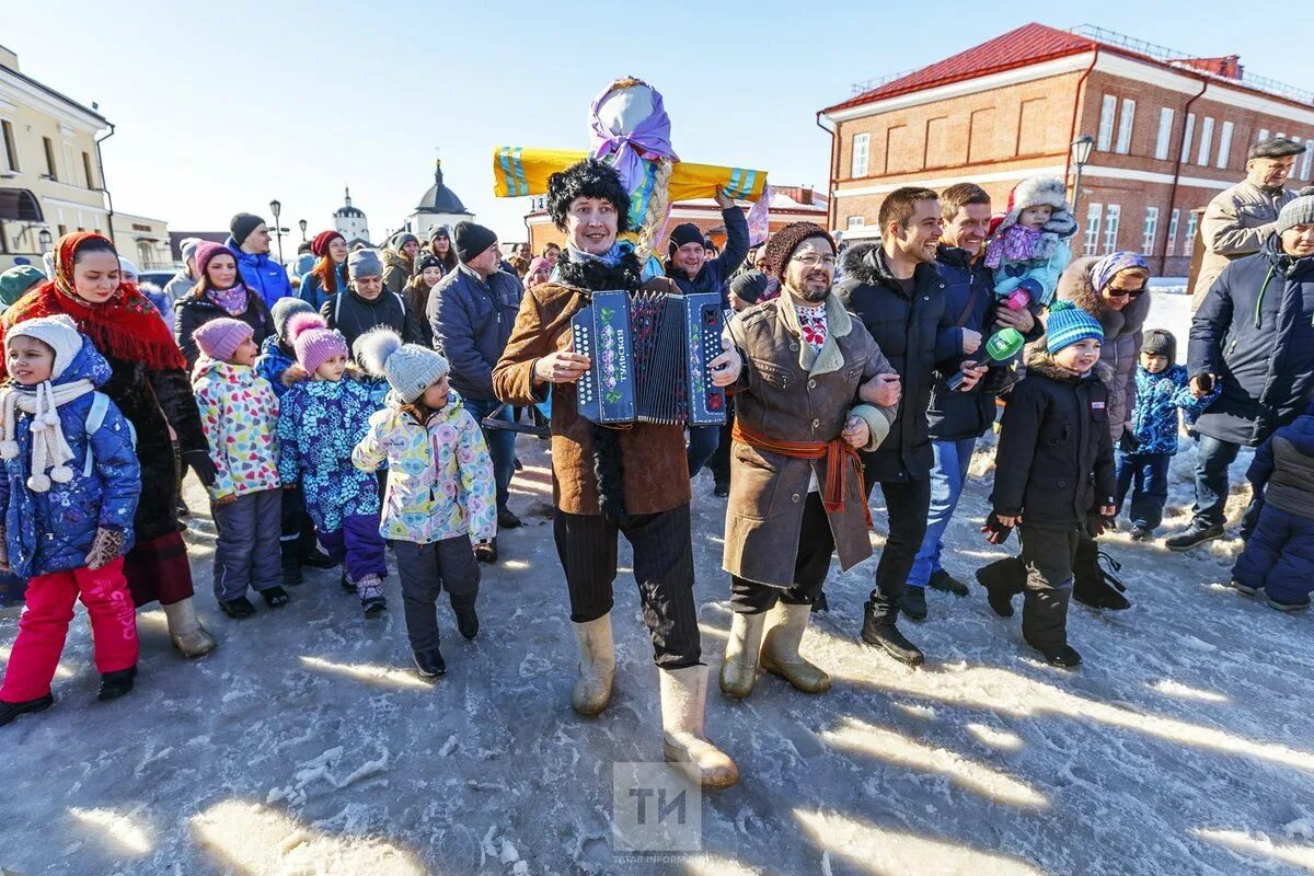 масленица казань 2022. масленица казань. парк лебяжье масленица казань. масленица в казани. блинная масленица казань.