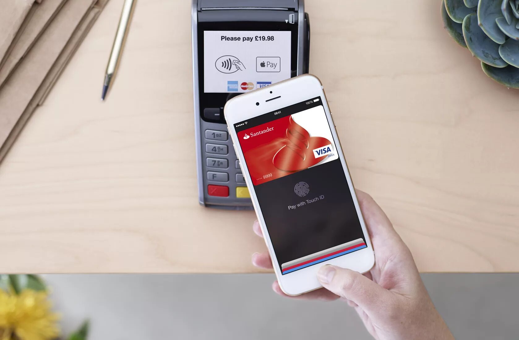 Что такое Apple pay на айфоне. Оплата Apple pay. Apple pay NFC. Бесконтактная платёж iphone. Как расплачиваться телефоном айфон