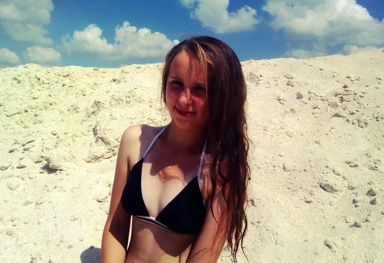 Подростки в примерочной. Безбашенные девчонки. Снять девочку форум. Женечка хамаганова. Девушки сергиев посад.