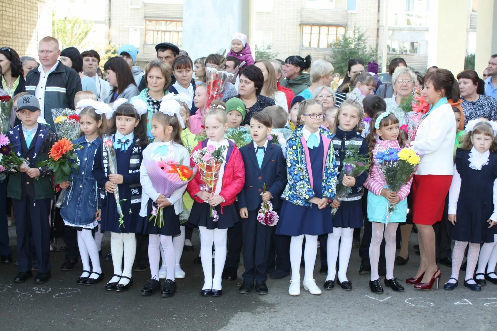 школа 9 красноуфимск. школа 1 красноуфимск. аллея победы красноуфимск. школа 7 красноуфимск. школа номер один в красноуфимске.