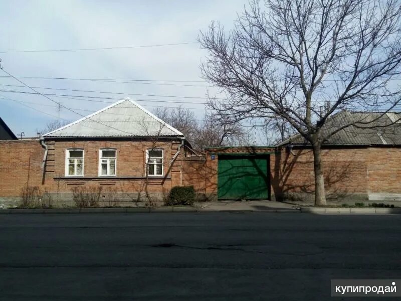 Дом во владикавказе без посредников с фото. Дворы владикавказа. Владикавказ дом. Осетия двор частного дома. Улица ногирская владикавказ.