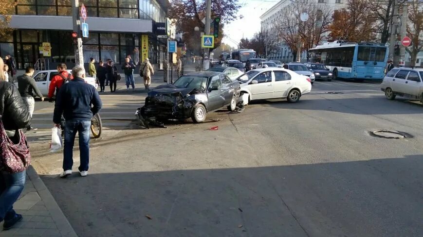 Симферополь сейчас сегодня. ДТП Симферополь центр города. Симферополь происшествия за сутки. ДТП Симферополь последние.