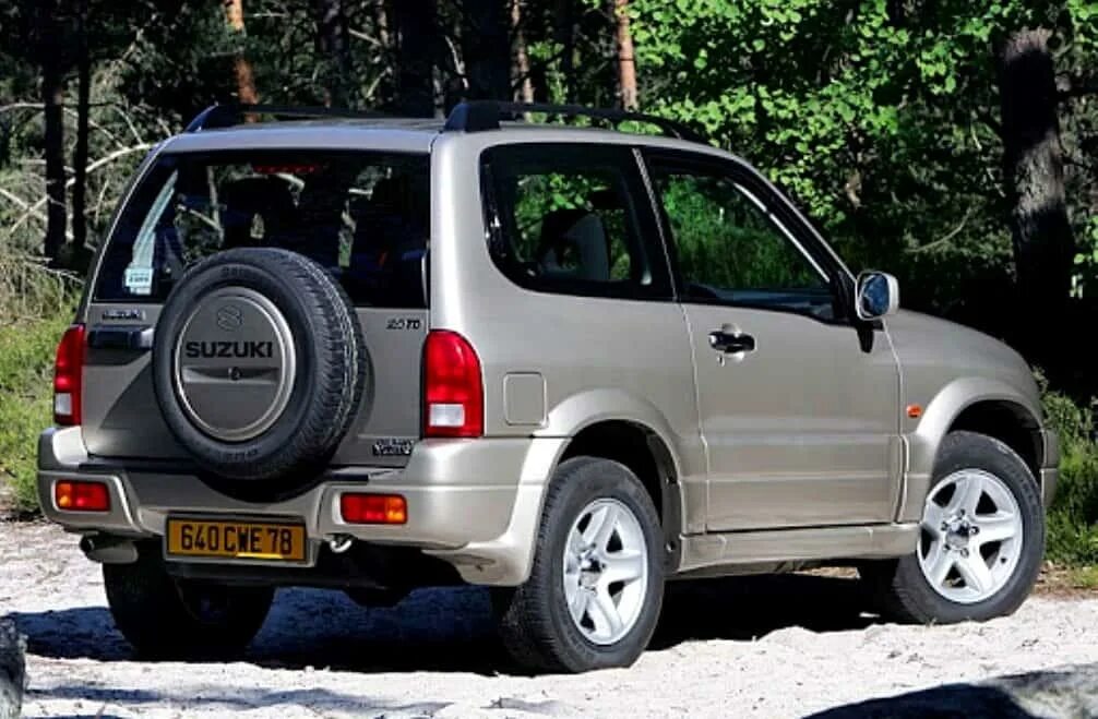 Сузуки 1999 год. Suzuki Grand Vitara 1999. Suzuki Grand Vitara 2005. Сузуки Гранд Витара 1999 года. Сузуки Витара 2005.