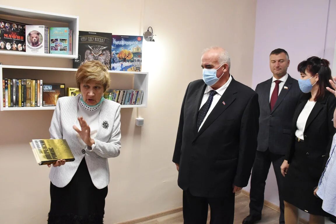 Библ кострома. Модельная библиотека кострома самоковская. модульные библиотеки кострома. модельная библиотека в буе костромской.
