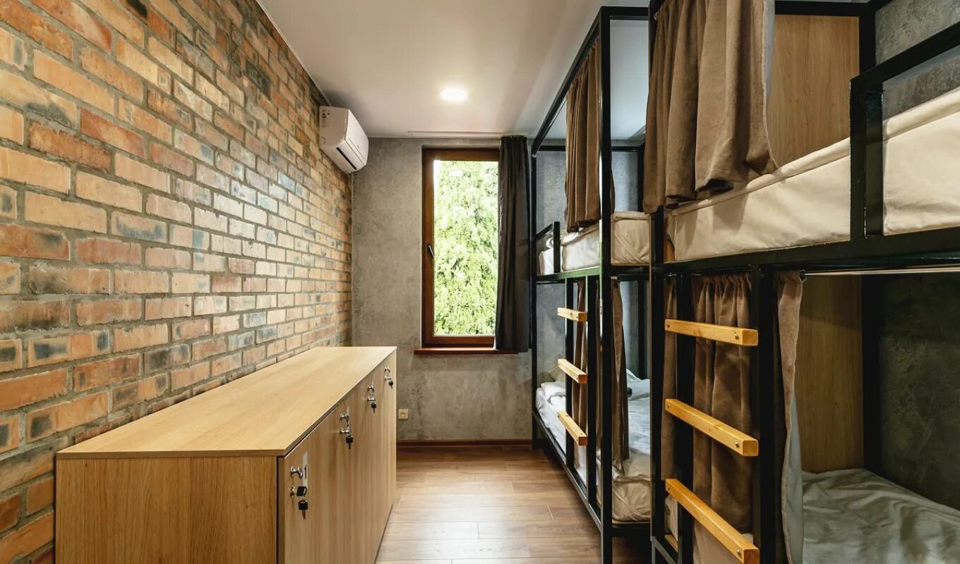 Хостели ялта. Hostel botkinsky ялта. хостел боткинский. г. ялта, ул. боткинская 19. хостел ялта.