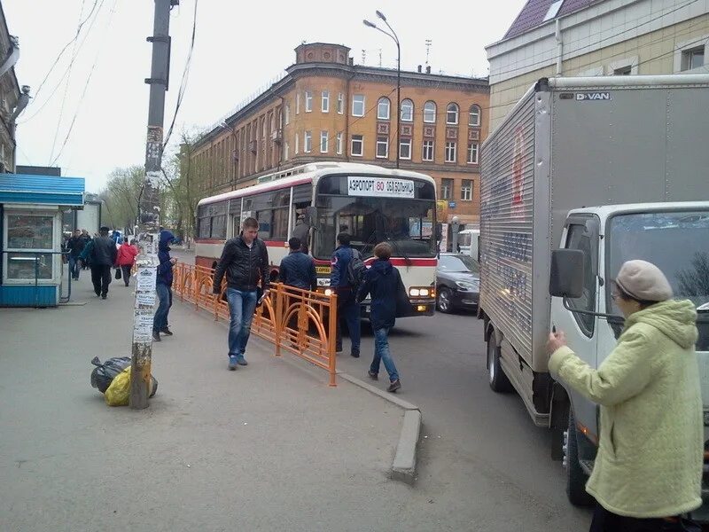 Остановка ИВАТУ Иркутск. Дом кузнеца Иркутск остановка. Остановка городок ИВАТУ Иркутск. Остановка Центральный рынок Иркутск.