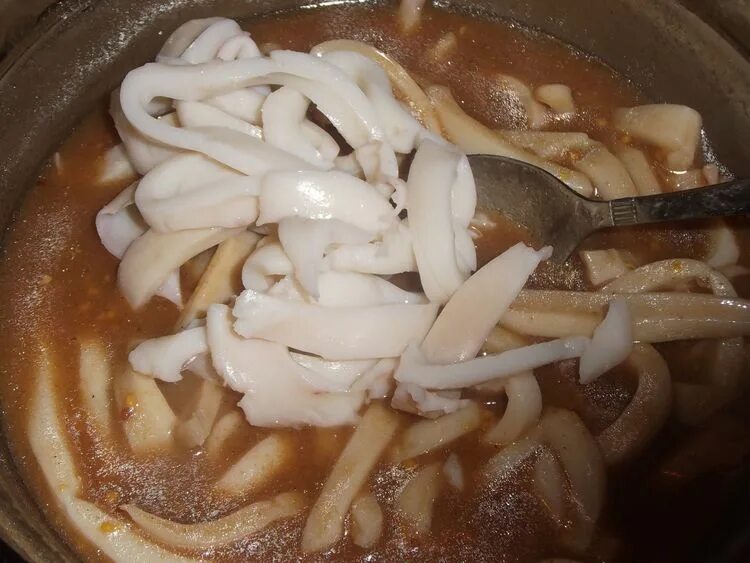 закуска с кальмарами. красивое блюдо из кальмара. кальмары в маринаде. кальмары соленье. кальмары в уксусе.