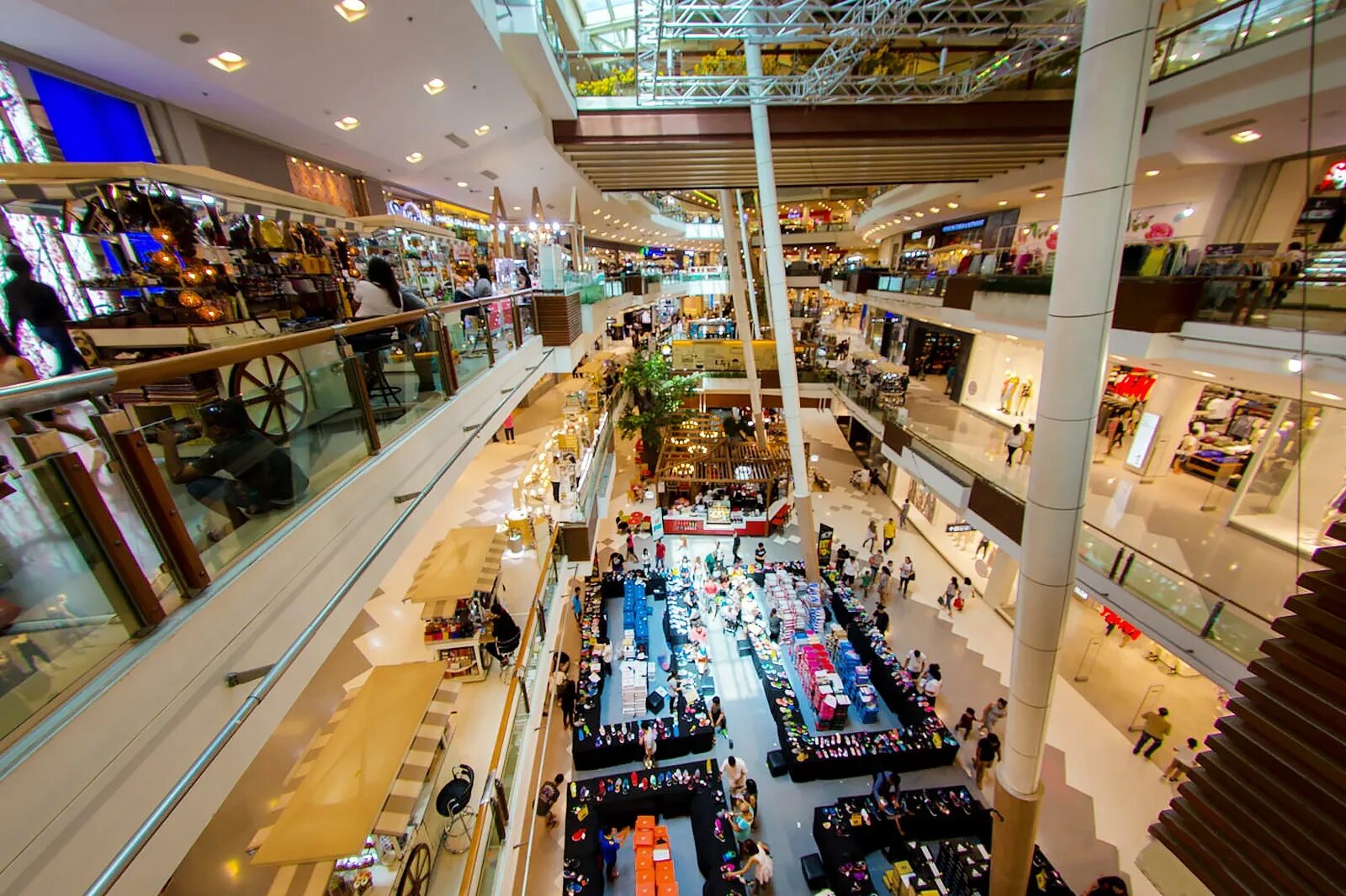 Найк пхукет. Central Mall Пхукет. ТЦ централ фестиваль Пхукет. Цениралфестиваль Пхукет ТЦ. Централ фестиваль Пхукет магазины.