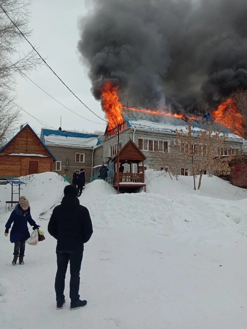 Пожар вчера в Солнечном банный комплекс. Пожар в Банном комплексе в Санкт-Петербурге. Пожар в МЖК Оренбург 2018 год. Оренбург очевидец новости. Сгорел комплекс