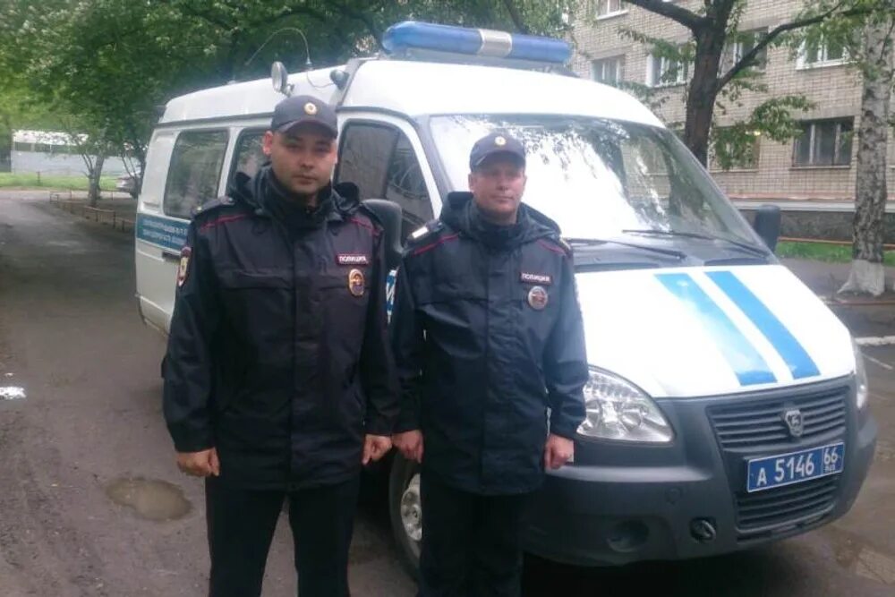 ппс на вокзале. заслоны полицией на жд транспорте. полицейский на вокзале. полицейский урал. жд полиция.