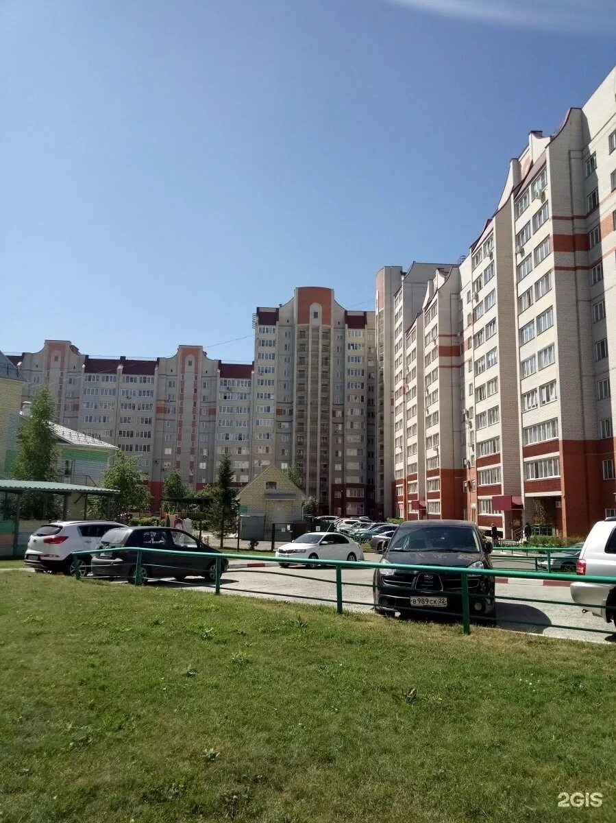Новгородская 26 барнаул. Новгородская 34 барнаул. Дом новгородская 13 москва. Ул новгородская д 26. Новгородская 26 год постройки.