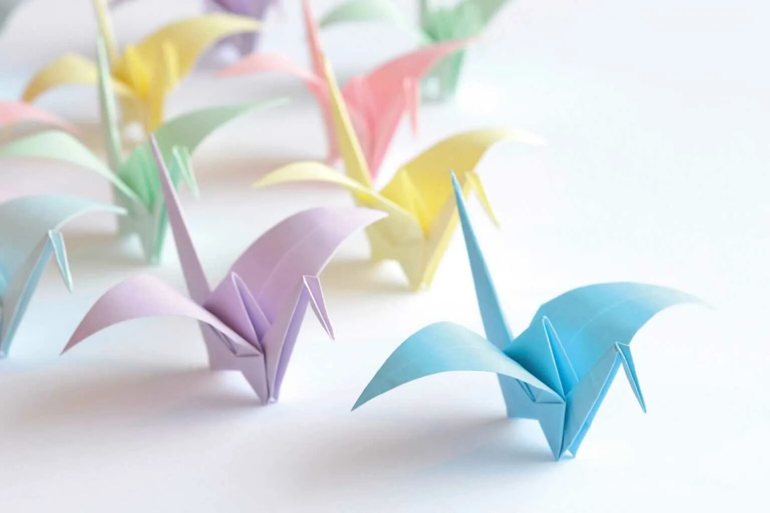 Счастье оригами. Оригами. Бумажный Журавлик. Оригами Журавлик. Поделка бумажный Журавлик.