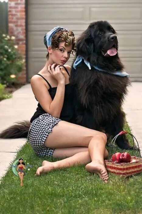 Красивая девушка с собачкой. Женщина верхом на собаке. Женщина с тремя собаками. Женщина с собакой. Женщина собака 18.