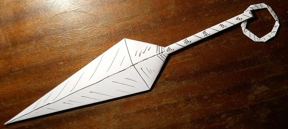 Кунай из картона. Кунай из Наруто из бумаги. Кунай из бумаги а4. Меч кунай оригами. Оружие из Наруто из бумаги кунай.
