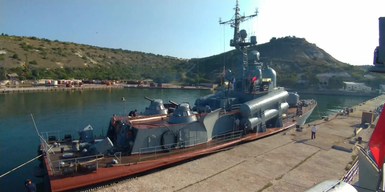 катер ивановец в крыму. корабль ивановец севастополь. корабль ивановец севастополь. малый ракетный катер ивановец. корабль ивановец севастополь.