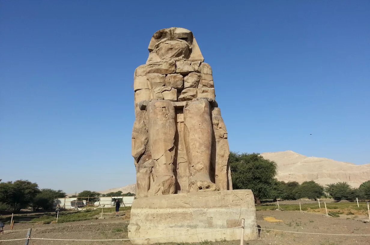 Колоссов луксора
