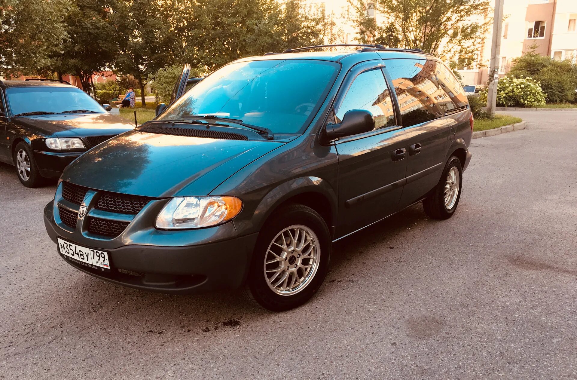 Разболтовка караван. Dodge Caravan 2002 2.4. Dodge Caravan 4. Додж Караван 2002. Додж Караван 4 2,4.