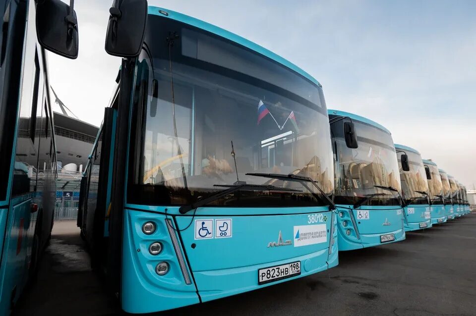 Спб 231. Автобус 231. Автобус 231 москва. Автобус исузу. Лазурный маз.