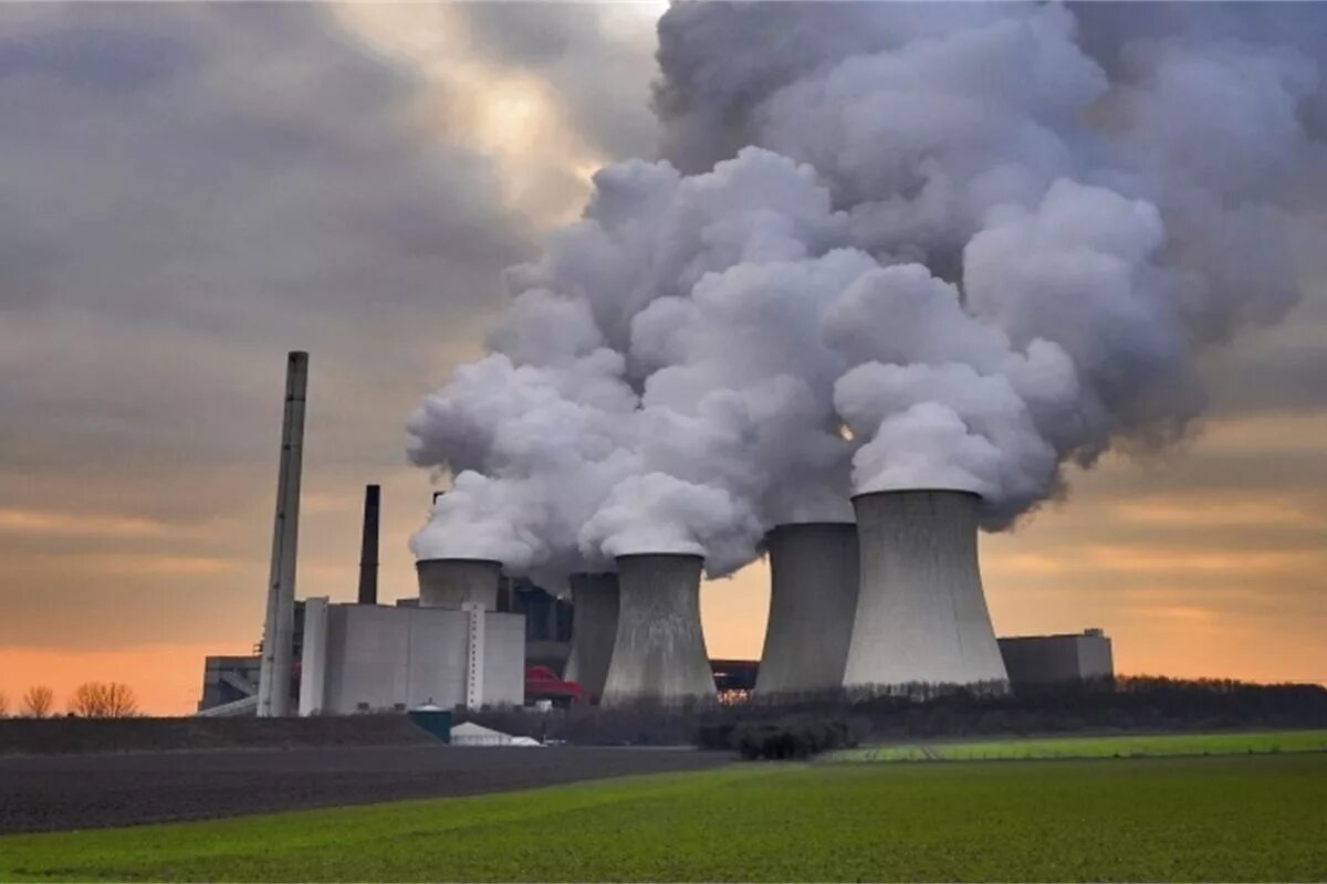 Парниковые газы на предприятии. Greenhouse gas emissions. парниковый газ. парниковые газы от электростанций. парниковые газы в природе.