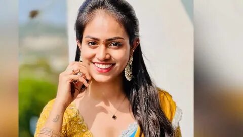 Telugu actor-YouTuber Dolly D CruzeGayathri (26) killed in car crash 
