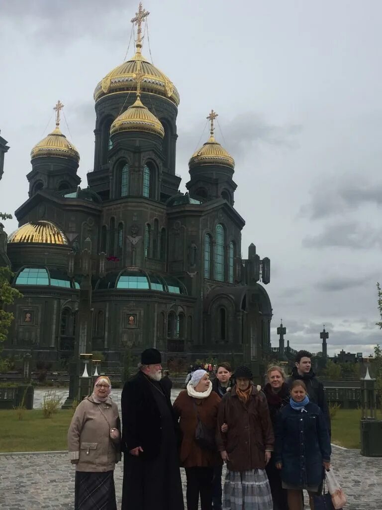 Экскурсии в храм вооруженных. Храм воскресения христова в кубинке. Экскурсии в храм вооруженных. Главный храм вооруженных сил россии в парке патриот. Собор рождества христова новокузнецк.