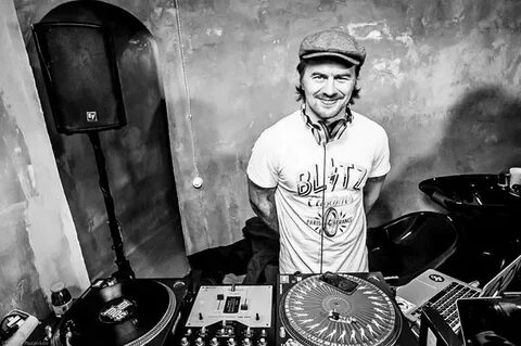 Dj mos