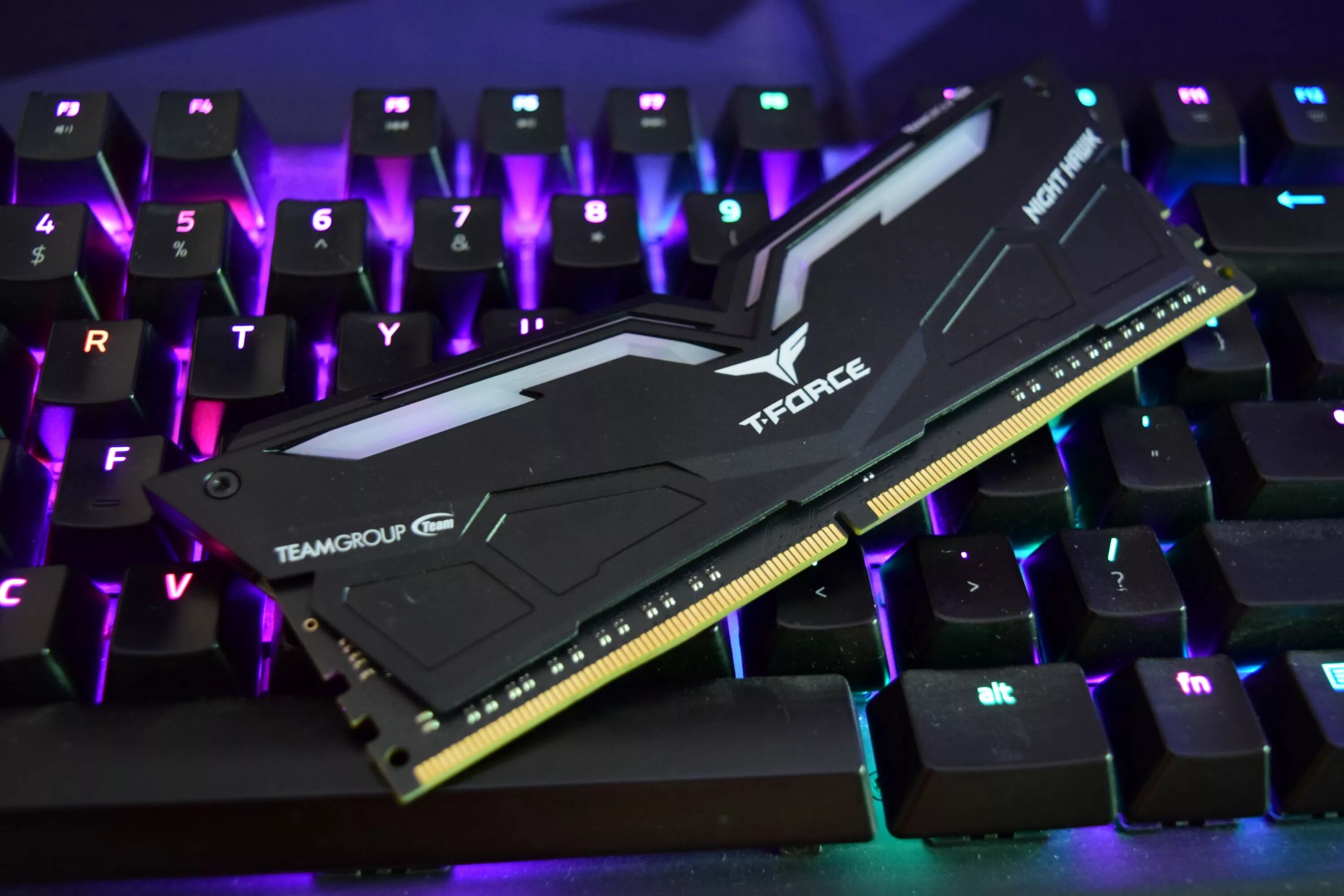 Ddr5 5200mhz 32gb. G.skill ripjaws s5. rog ddr5 озу. оперативная память tforce. ddr5 kingston rgb 5200mhz 32gb.