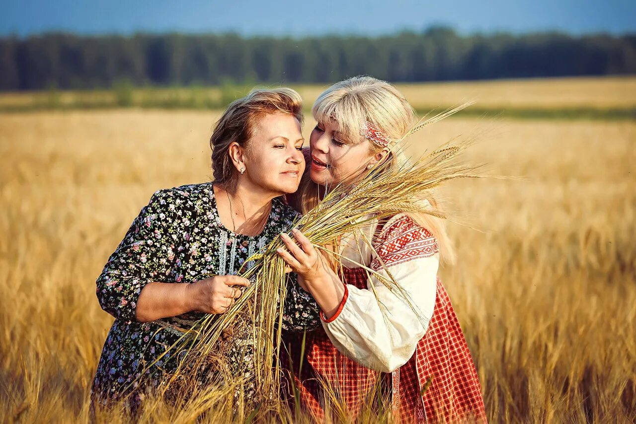 Бесплатное фото русские. Русские бабы. Настоящая русская баба. Русские мужчина и женщина. Русская женщина природа.