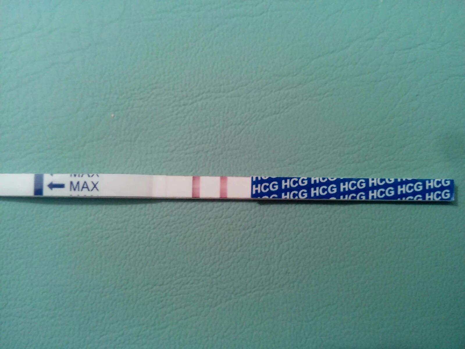 Тест палочки беременность. Тест на беременность готовый. Тестовые палочки на беременность. Положительный тест на беременность. Тест на беременность фото.