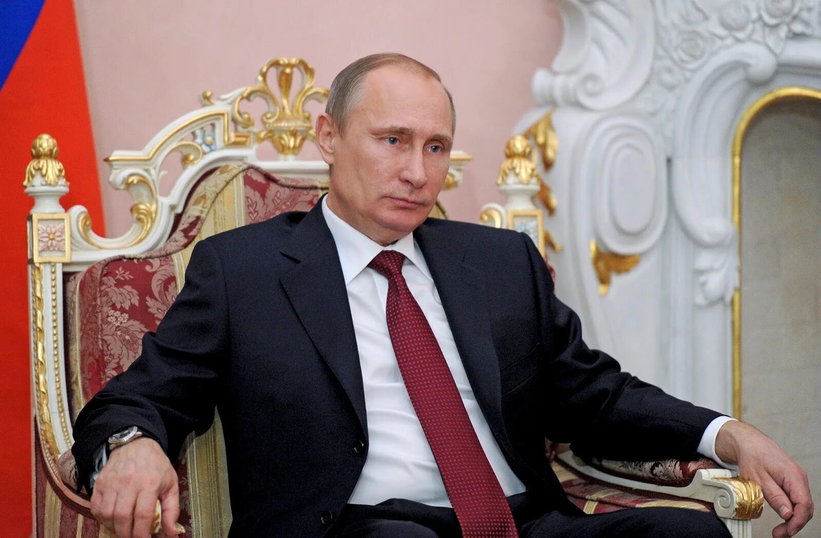 Что с президентом. Путин Владимир Владимирович на троне. Путин Владимир Владимирович 2021. Путин Владимир президент в кресле. Путин Владимир Владимирович сидит.