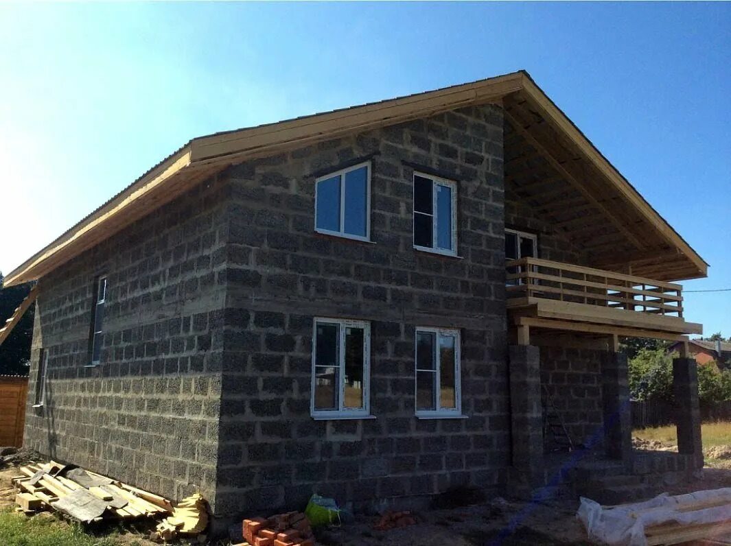 Арболитовые блоки кладка стен. Дом из арболитовых блоков. Арболит дом. Строим дом из арболита. Дом из арболитовых блоков.